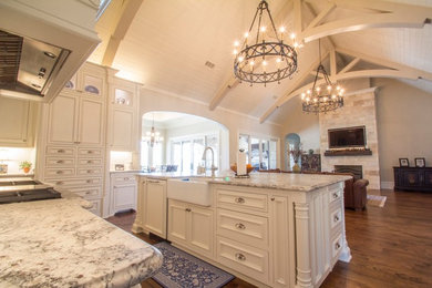 Inspiration for a timeless kitchen remodel in Dallas