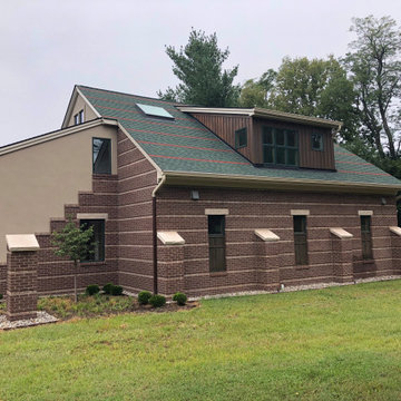 Lakeside Carriage House