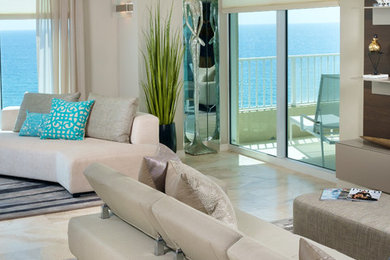 Design ideas for a mid-sized modern home design in Miami.