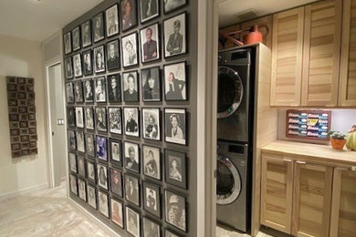 Laundry room - contemporary laundry room idea in Sacramento