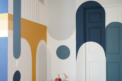 Example of a minimalist closet design in San Francisco