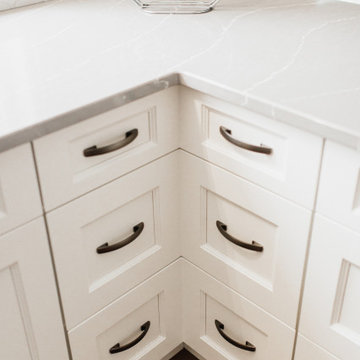 Guelph Traditional Kitchen