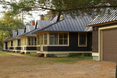 Exterior home idea in Burlington
