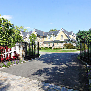 Beautiful Gated Entry