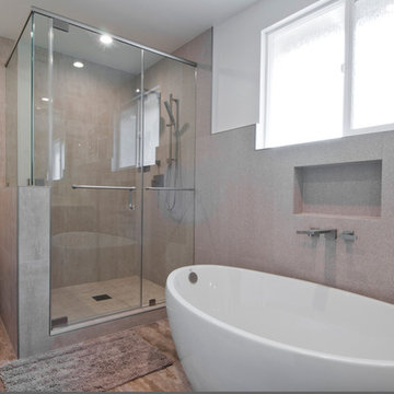 Encino Luxury Master Bath Transformation – Bathtub & Vanity Design
