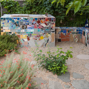 Mosaic grill and seat wall