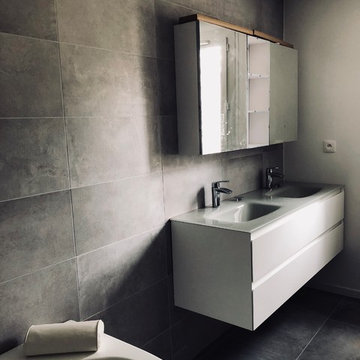 Salle de bain rez de chaussée sur jardin - Une maison avec des touches marocaine