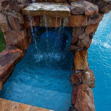 Pool with Grotto - Sugarland, TX