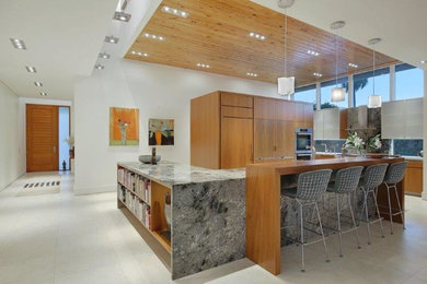 Inspiration for a contemporary kitchen remodel in Tampa