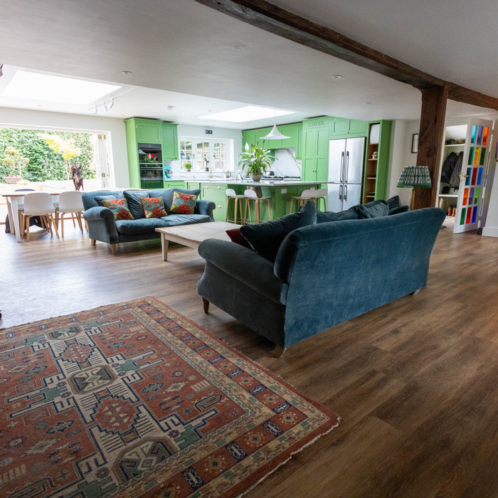 Living room - transitional living room idea in Hertfordshire