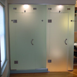 Oasis Custom Frameless - Showerheads And Body Sprays