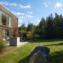Houzz Tour: Elsker eller hader du dette firkantede familiehjem?