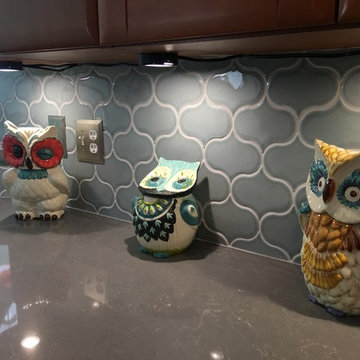 Modern Backsplash With Unique Pattern Designs GIve A Cozy Feel