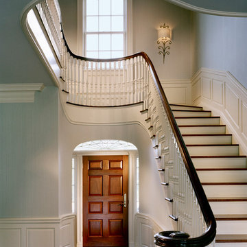 New England Colonial Revival