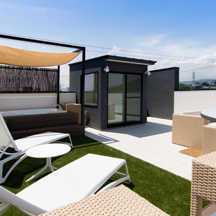 他の地域のコンテンポラリースタイルのおしゃれな屋上のデッキ (日よけなし) の写真