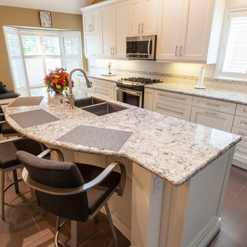 Bellview Transitional Kitchen