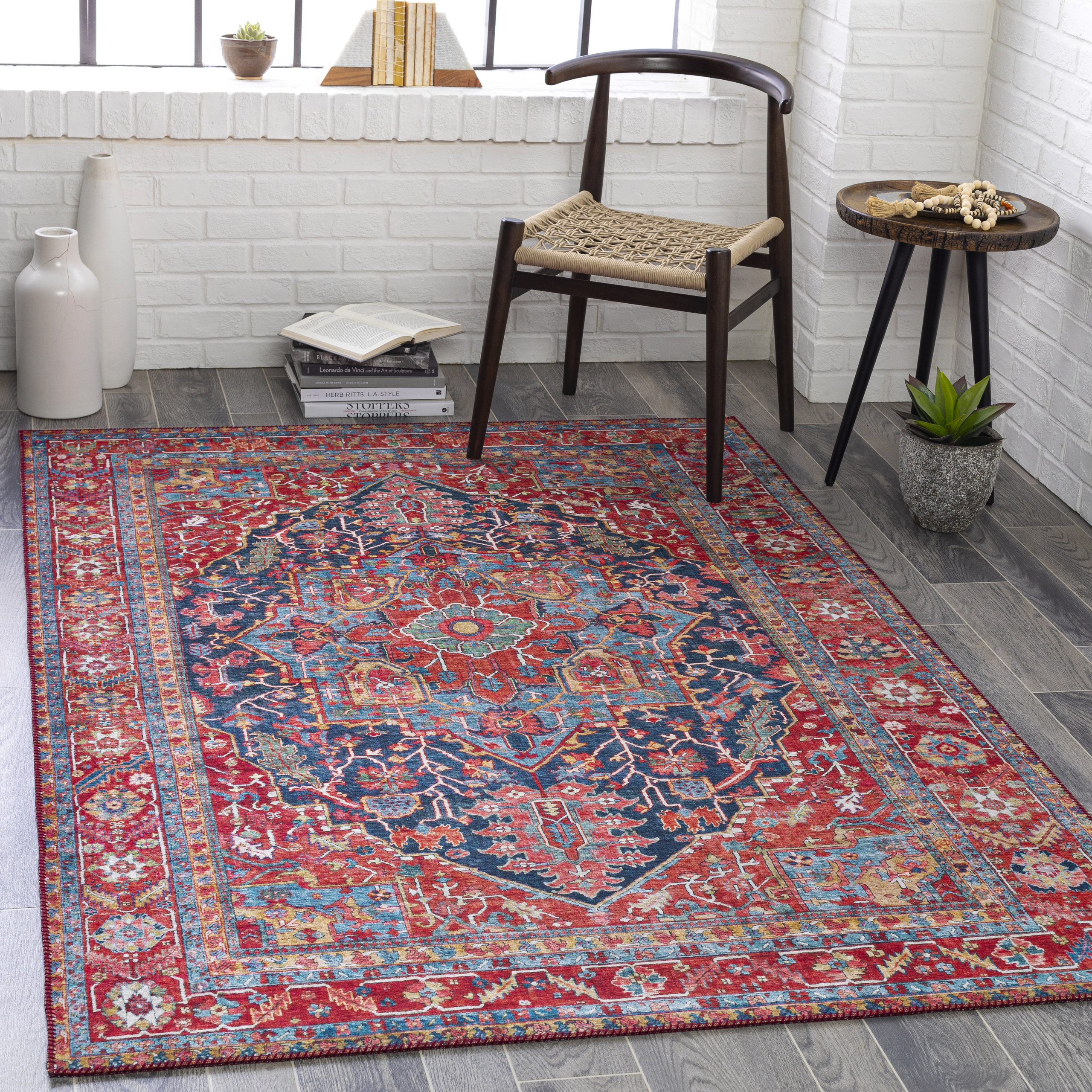 Iris Traditional Area Rug, 2'6