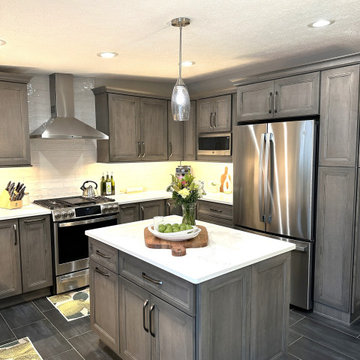 Showplace Framed Sonoma Kitchen & Dry Bar in Maple Flagstone