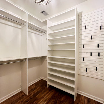 Closet with Slatwall Organizer