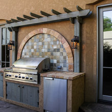 OUTDOOR KITCHEN