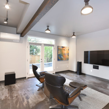 (Addition) Vaulted Ceiling with Lots of Light