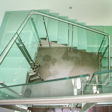 Structural Glass Tread Staircase with Stainless Steel Railing – La Jolla Residen