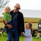 Nic Sandiland's photo