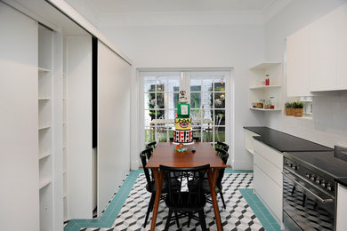 Design ideas for a transitional kitchen in Melbourne.