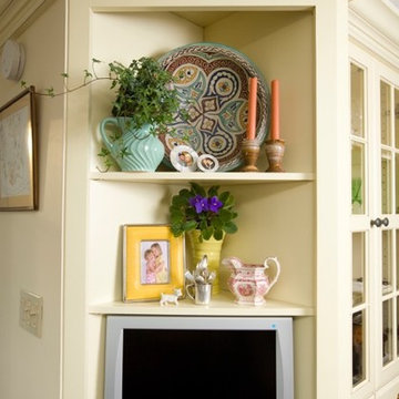 End cabinet