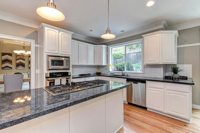 Kitchen - eclectic kitchen idea in Seattle