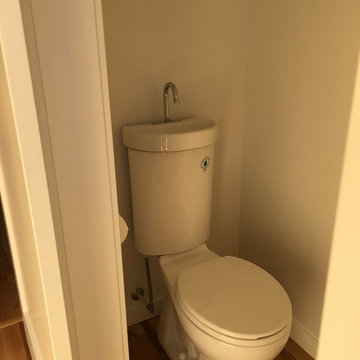 Penticton Reno, Bath room & Kitchen & Garage