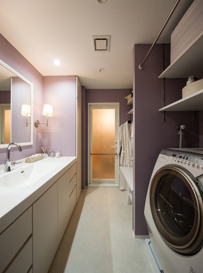 モダン トイレ・洗面所 by MAKIHAUS株式会社　リノベーションカーサ事業部