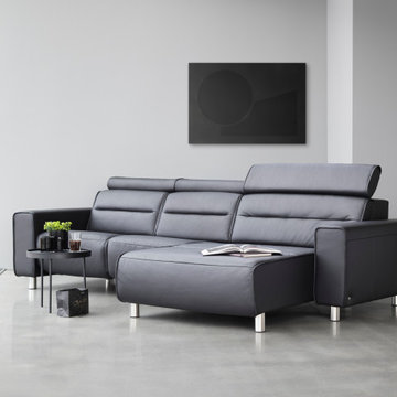 Stressless® Emily Wide Arm/Paloma Black