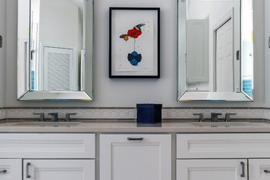 Example of a cottage bathroom design in Dallas