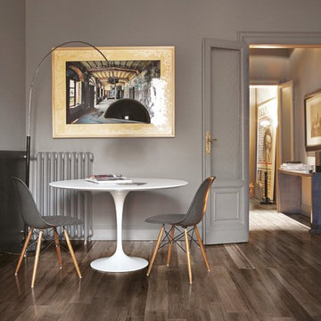 Travel: Sala da pranzo - Pavimento in gres porcellanato colore Westbrown