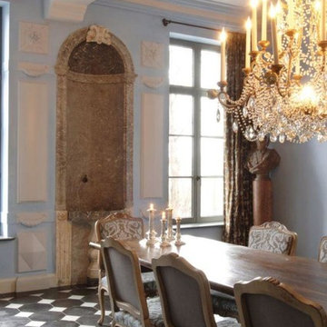 Lighting with architectural stone and antiques (Mediterranean Style)