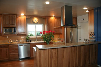 Elegant kitchen photo in Los Angeles