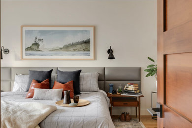 Example of a 1950s bedroom design in Calgary