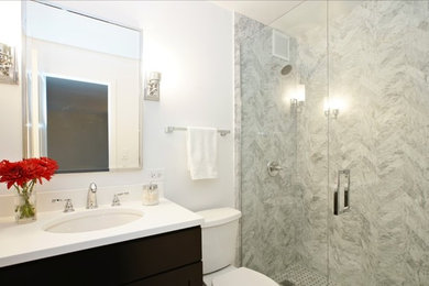 Example of a minimalist home design design in Chicago