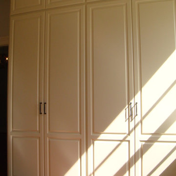 Traditional Shaker Style Walk-In Closet System