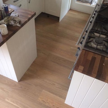 Installing Amtico Spacia Pale Ash to Kitchen