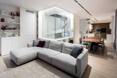 Inspiration for a contemporary living room in Milan.