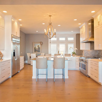 Contemporary Luxe on the Lake