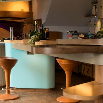 A modern, sociable kitchen-living area