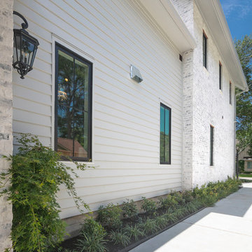 11 - Transitional Farmhouse Driveway