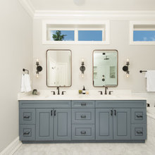Main Bath / Guest Bath