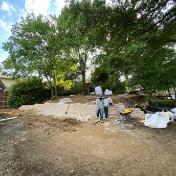 Belgard Retaining Wall Installation & Patio