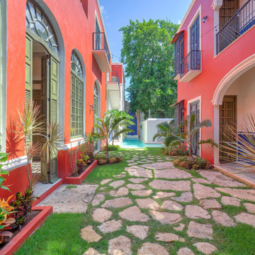 Meridaarquitectos  Casona Sirena Patio Central