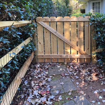 Split rail fence with wire