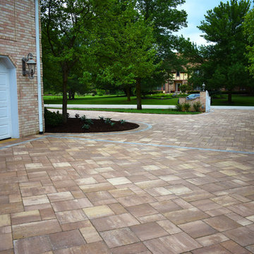 Award-Winning Grand Entrance and Driveway